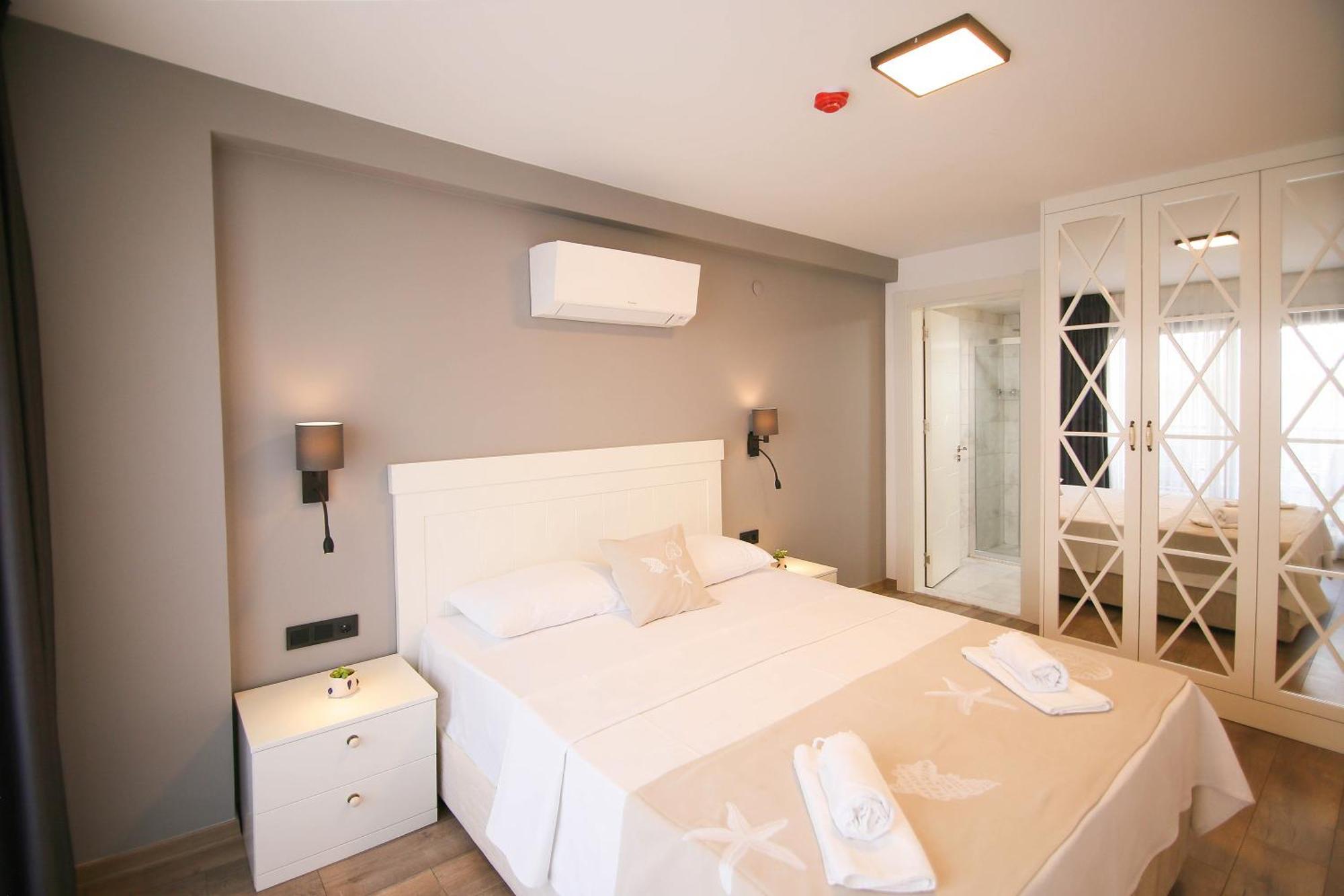 Krem Marin Otel Çeşme Exteriör bild
