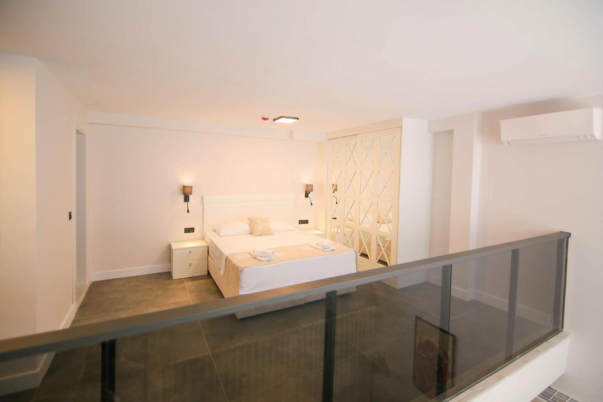 Krem Marin Otel Çeşme Exteriör bild